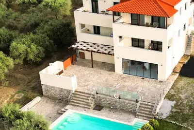 Image de Elarchon Villa with 6 Bedrooms & Private Pool& Gym-Playroom