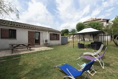 Image de Maison de vacances \"Ombre d'Été\" avec jardin privé et climatisation
