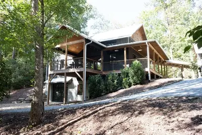 Image de Beautiful Home with Guest House in Pisgah Forest