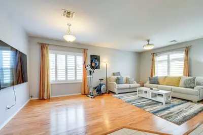Image de 8 Mi to Sports Complex: Peoria Home w/ Hot Tub!