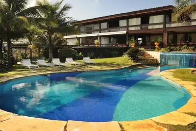 Image de Villa avec une belle vue et piscine à Joa - Joa005