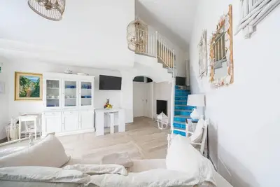 Image de seaside villa in a magical glimpse
