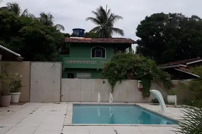 Image de Alugo Casa Temporada com 3 SuĂtes e 2 Quartos Solteiro