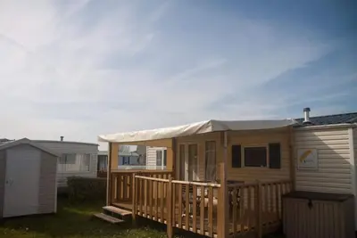 Image de Mobil-home 500 m de la mer avec jardin à l'abri des regards