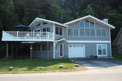 Image de Trader Scott's - Gorgeous Lakefront Home With Private Dock And Bonfire Ring!