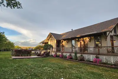 Image de Little R&R, Entire Farmhouse, Historical 1908 Train Station