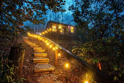 Image de New Mountain Getaway Cottage by Lake Lure With Hot Tub