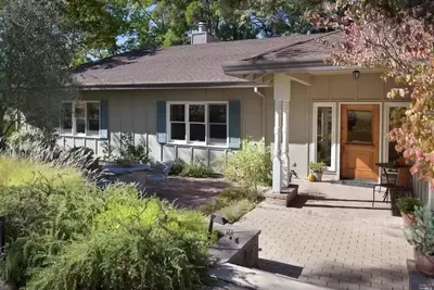 Image de Peaceful Lake House 15 minutes from Healdsburg