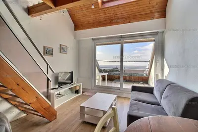 Annonce de professionnel - Studio avec mezzanine proche de la mer