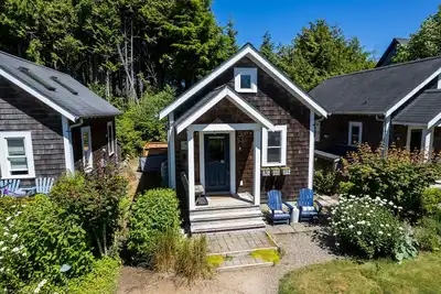 Image de Seabrook 2 Bedroom cottage with hot tub, pet friendly