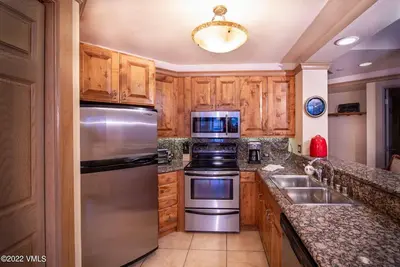 Image de Park Plaza - Great condo right near Centennial lift and ice rink.
