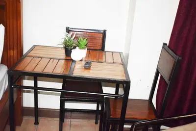 Image de Lux. Suites Kipande Road Studio Apartment- 401