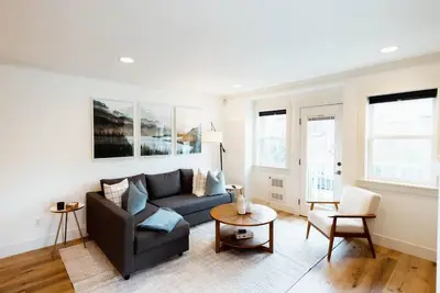 Image de Modern 3br in the Heart of Ballard | Private Patio
