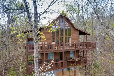 Image de Close to town with private Mountain Setting 3 Bedroom 3 Bathrooom Pet Friendly  Hot tub