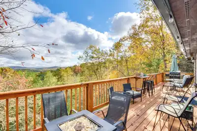 Image de Lakemont Mountain Cabin w/ Game Room & Hot Tub!