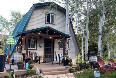 Image de Mountain retreat cabin with a view near Park City. Amenities galore!