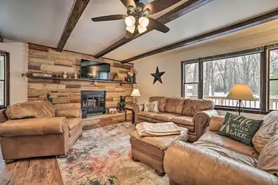 Image de Houghton Lake Cottage Escape w/ Patio!