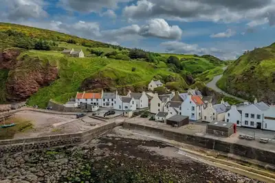 Image de Cosy fisherman's cottage on the Pennan seafront.