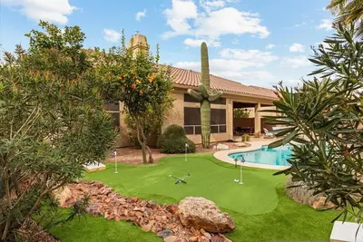 Image de Southwestern 4 Bdrm Retreat! Htd Pool & Game Room!