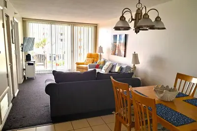 Image de 2 bedroom / 2 bath oceanVIEW condo unit