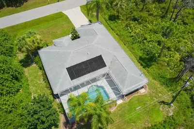 Image de Single family pool home in a quiet neighborhood, close to five beaches,