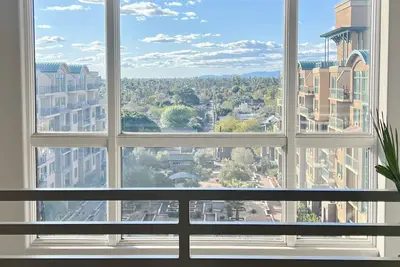 Image de Penthouse views in the historic district of Phoenix