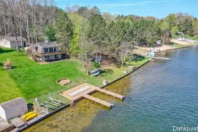 Image de Cottage on Private Upper Silver Lake Minutes From Sand Dunes!