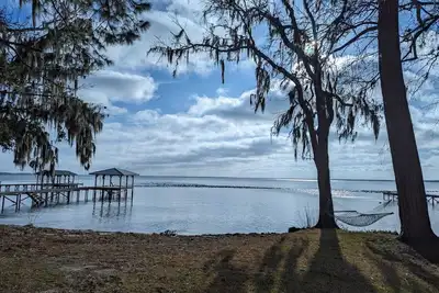 Image de Dreamy Cottage right on the Lake, Dog Friendly!