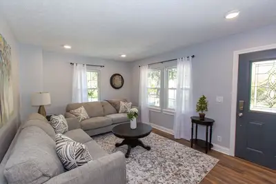 Image de Bamboo Bungalow-Southern In-3 Minutes to Downtown Louisville!