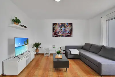 Image de Neu Eingerichtete Ferienwohnung im Herzen von Adeje