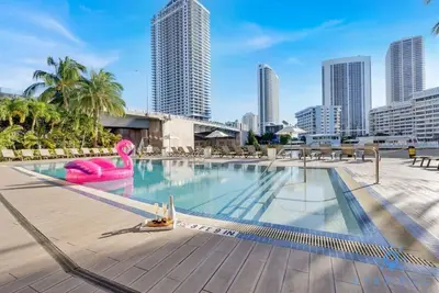 Image de Pool | Apartment w/ Balcony - Gym - Near Beach