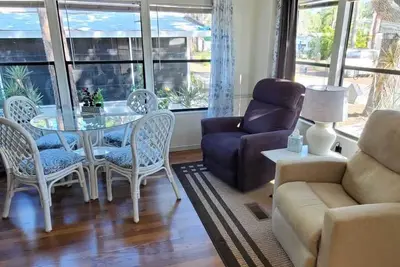 Image de Newly updated in family/pet friendly resort with all the amenities - near beach!