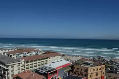 Image de Secure apartment with stunning sea views and 2 min to the sea/Surfers Corner
