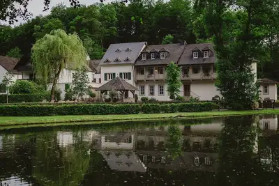 Image de The bakehouse, mill estate with private natural bathing lake