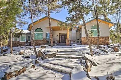 Image de Patio & Forest View: Peaceful Show Low Home