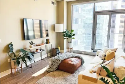 Luxury Super Bowl Stylish/Comfortable Downtown High Rise