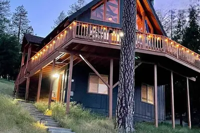 Image de Serenity View, Peaceful & Cheerful 3bd Cabin.