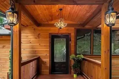 Image de Massive Views of Beech happens behind this door!