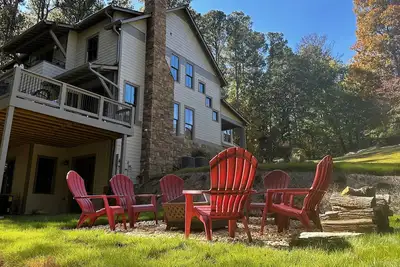 Image de Five Bedrooms! Perfect for groups! Water park, golf, boat ramp, venues nearby!