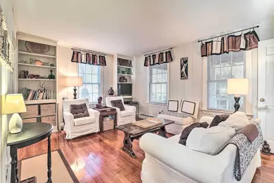 Image de Charming East Falmouth Home w/ Hot Tub!