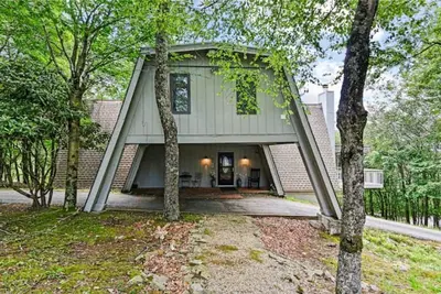 Image de Yesterday Après: Chic+Roomy Ski Holiday Lodge!