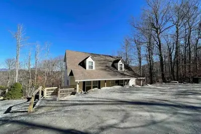 Image de Ski Beech 1/2 mile to ski w/ hot tub/pool table