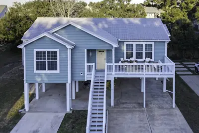 Image de The Secret Coast Beachfront Getaway! Pet-friendly, Peaceful Retreat