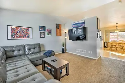 Image de Colorado Springs Vacation Home - Walk to Park