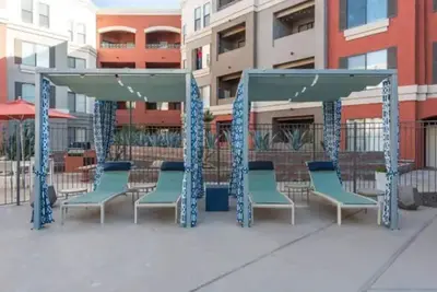 SkyHarbor 2 Bdrm - Entire Apartment