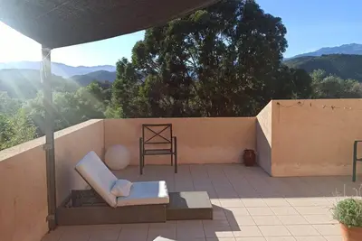 Image de Villa avec grand jardin Ă Saint-Florent centre