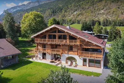 Image de La Ferme de Mila - séjour tout luxe pour 14 avec spa - Ovo Network