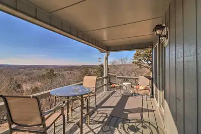 Image de 'Soaring Heights' Mtn-View Cherokee Village Home