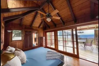 Image de Stunning Loft in Laguna Beach. Steps away from the beach.