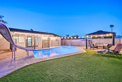 Image de Mesa Home w/ Outdoor Pool - 2 Mi to Sloan Park!